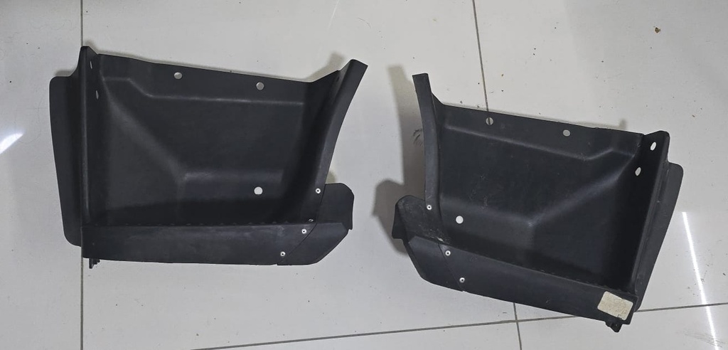 ESCALÓN CABINA TOYOTA DINA 2003 RH
