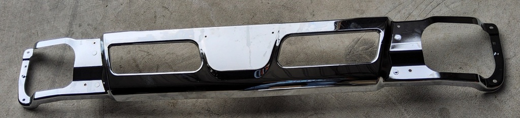 BUMPER FUSO 2012 C/A 6.9 T CROMADO