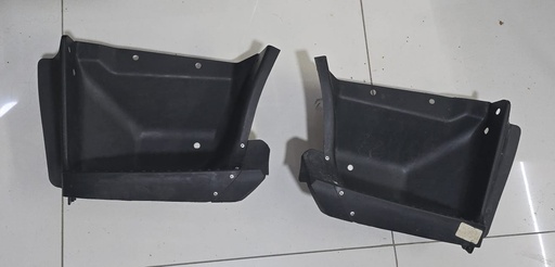 [51772-37140] ESCALÓN CABINA TOYOTA DINA 03 LH BU420